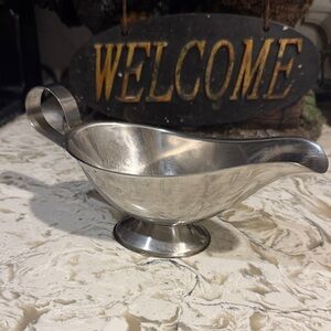 Vintage Elegant Silver Gravy Boat 7.5’ L 4’W